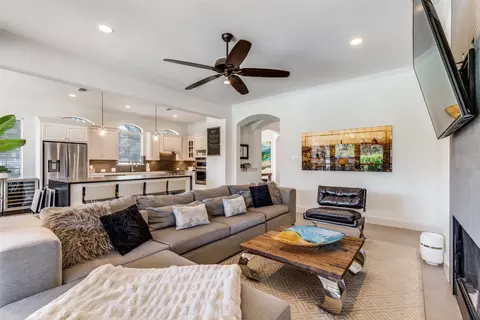 Living - 9155 Calvert Rd, Lantana, TX 76226 photo 3 of 4