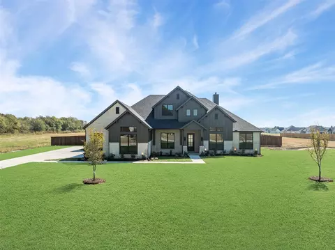 2141 Tutt Trl, Waxahachie, TX 75167