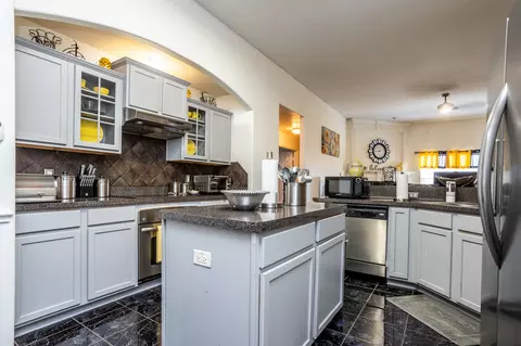 Kitchen - 928 Trinity Dr, Lancaster, TX 75146 photo 3 of 4