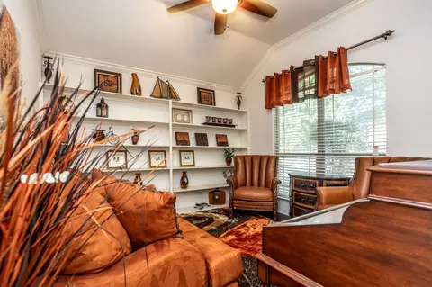 Other - 928 Trinity Dr, Lancaster, TX 75146 photo 3 of 5