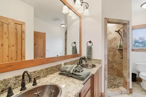 Bath - 735 Gresham Ln, Jacksboro, TX 76458 photo 5 of 5