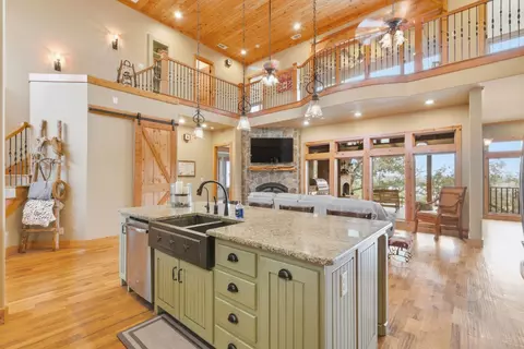Kitchen - 735 Gresham Ln, Jacksboro, TX 76458 photo 2 of 2
