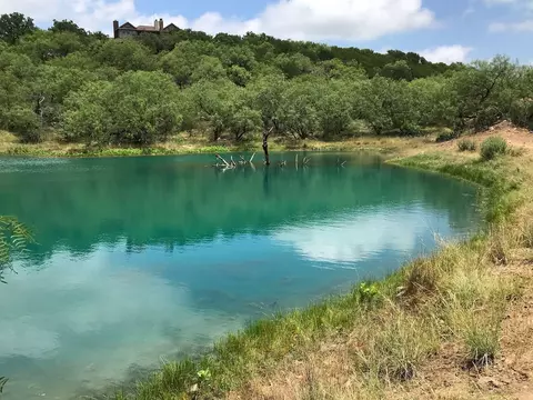 View/Area - 735 Gresham Ln, Jacksboro, TX 76458 photo 2 of 8