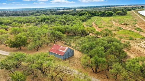 View/Area - 735 Gresham Ln, Jacksboro, TX 76458 photo 7 of 8