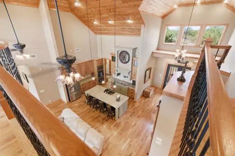 Entry Way - 735 Gresham Ln, Jacksboro, TX 76458 photo 2 of 2