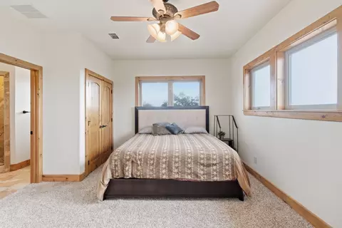 Bedroom - 735 Gresham Ln, Jacksboro, TX 76458 photo 3 of 4