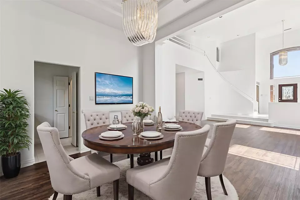 Dining - 6919 Marina Shores Ct, Arlington, TX 76016 photo 2 of 4