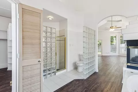 Entry Way - 6919 Marina Shores Ct, Arlington, TX 76016 photo 1 of 2