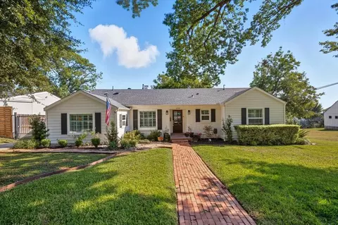4901 Winthrop Ave E, Fort Worth, TX 76116