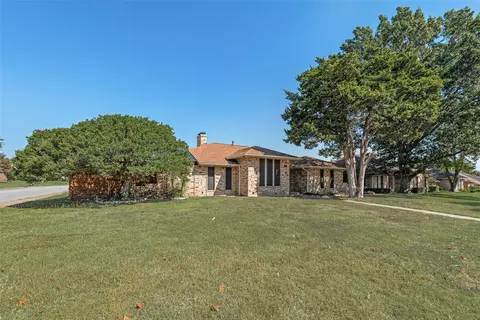 1335 Meadow Rdg, Duncanville, TX 75137