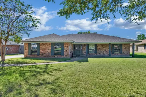 4417 Parkridge Dr, Benton, LA 71006