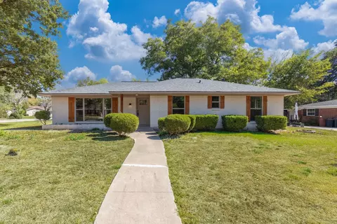 3002 Tanglewood Dr, Commerce, TX 75428 photo 2