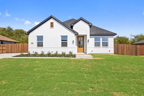 1217 Gannon Ln, Desoto, TX 75115