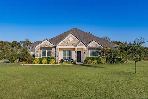 186 Colt St, Van Alstyne, TX 75495