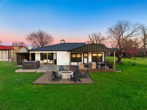 1169 Willow Rd, Graford, TX 76449