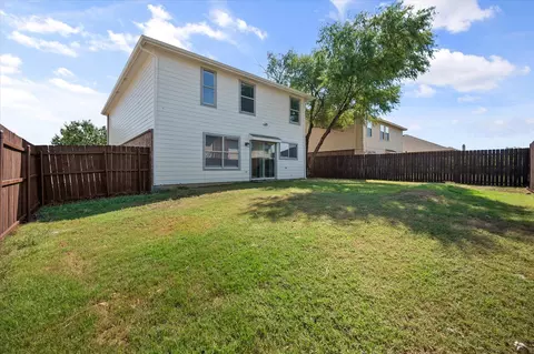 800 Green Heath Ave, Fort Worth, TX 76120