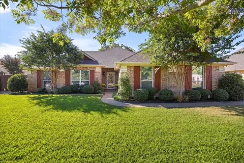 6921 Westover Dr, Granbury, TX 76049