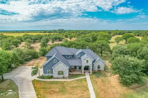 737 Hilltop St, Baird, TX 79504