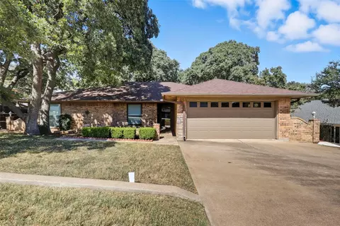 105 Alsbury Blvd, Burleson, TX 76028