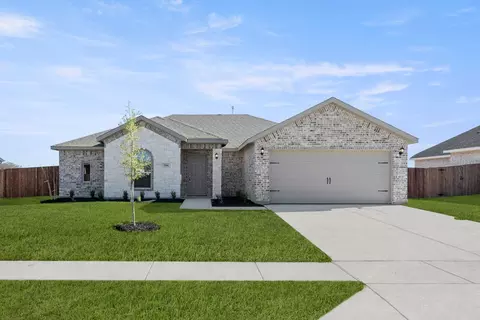 504 Diamond Dr, Azle, TX 76020