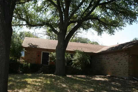 2205 Towne North Dr, Cleburne, TX 76033