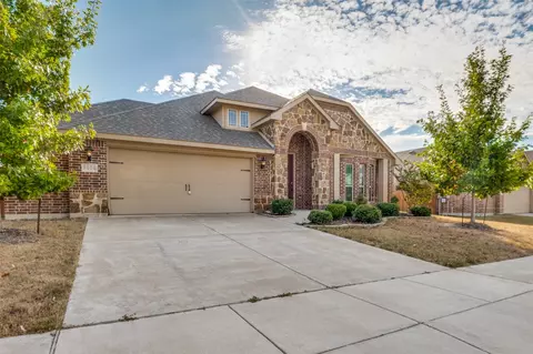 1914 Maplewood Dr, Glenn Heights, TX 75154