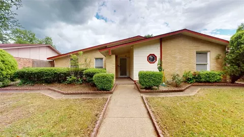 2810 Dove Meadow Dr, Garland, TX 75043