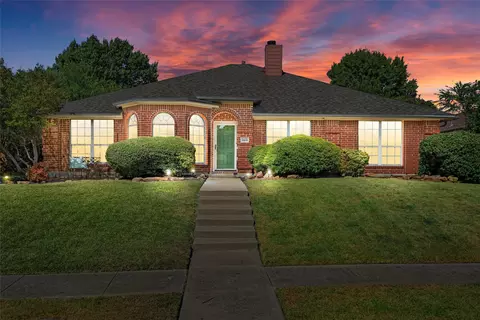 3901 Pointe Loma Dr, Rowlett, TX 75088