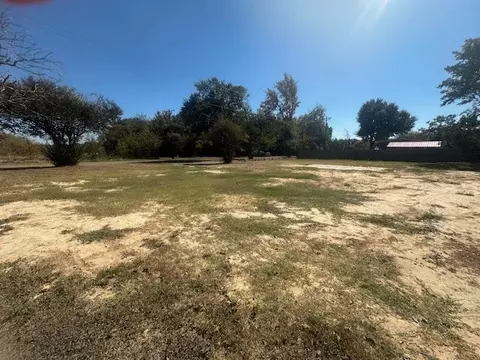 2611 Jones Dr, Tool, TX 75143 photo 4
