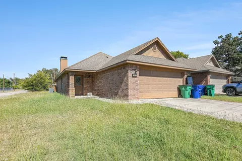 1501 Carpenter St #A, Bridgeport, TX 76426