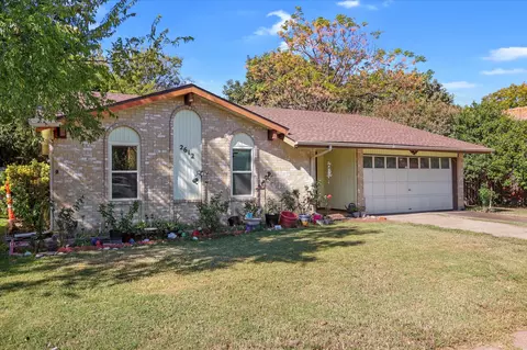 2612 Fallcreek St, Arlington, TX 76014
