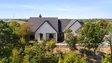 405 Glade Crest Rd, Azle, TX 76020