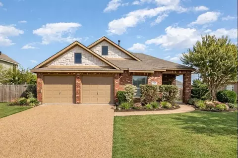 724 Candle Meadow Blvd, Desoto, TX 75115