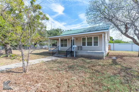 1109 W 10th St, Cisco, TX 76437