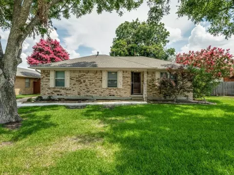 1310 Kingsbridge Dr, Garland, TX 75040