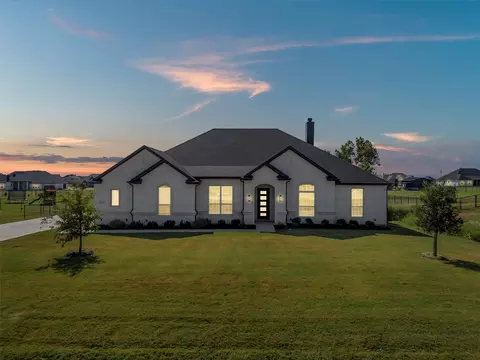 413 Venadito Dr, Godley, TX 76044