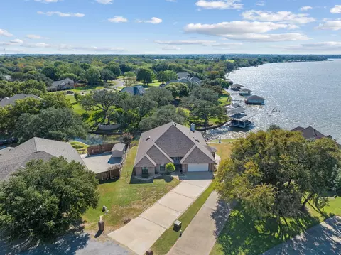 3805 Aqua Vista Ct, Granbury, TX 76049