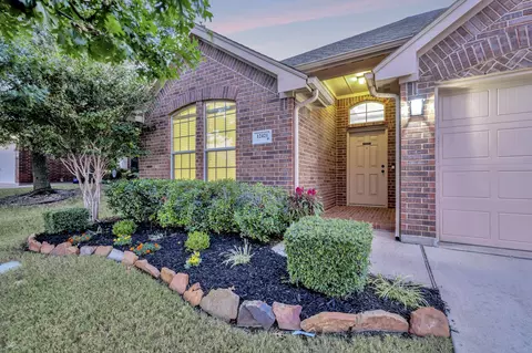 12421 Woods Edge Trl, Fort Worth, TX 76244