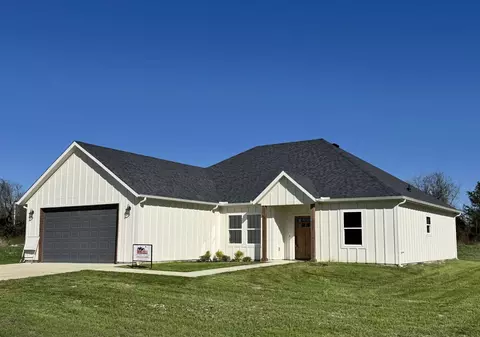 118 Indian Crk, Trenton, TX 75490