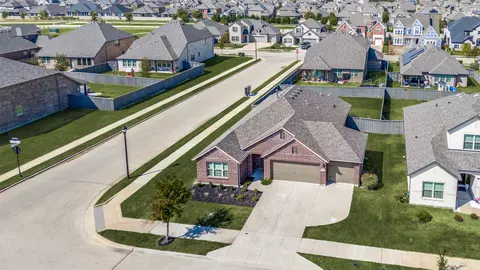 7133 Prairieside Trl, Venus, TX 76084