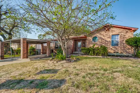 7911 Komalty Dr, Dallas, TX 75217