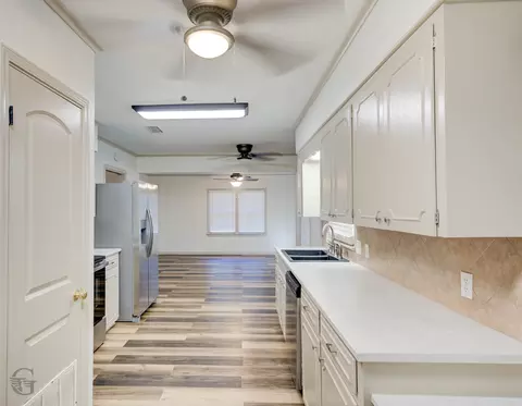 Kitchen - 1100 Drew Ln, Minden, LA 71055 photo 1 of 3