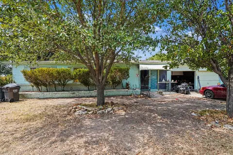 3601 Shawnee Trl, Lake Worth, TX 76135