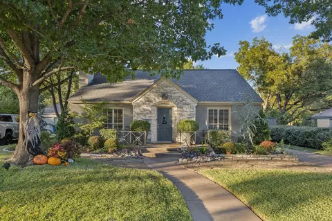 2219 Lawndale Dr, Dallas, TX 75211