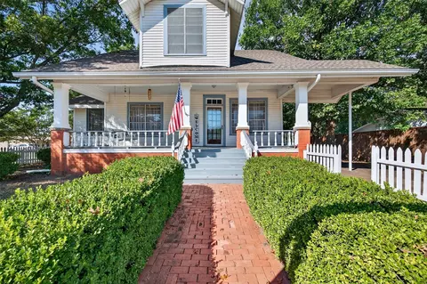 201 N Main St, Leonard, TX 75452