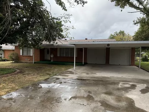 1306 Warden St, Benbrook, TX 76126