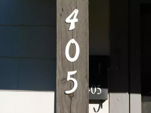Exterior - 405 SE 8th St, Springhill, LA 71075 photo 2 of 9