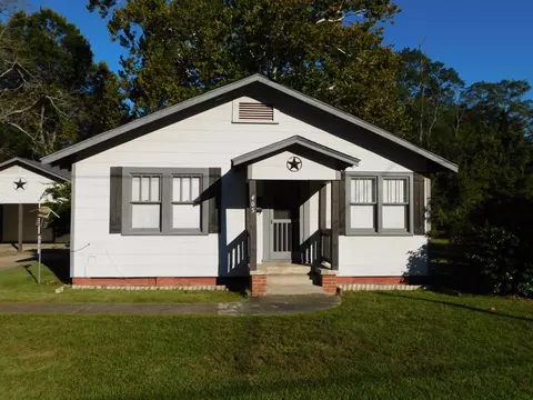 405 SE 8th St, Springhill, LA 71075