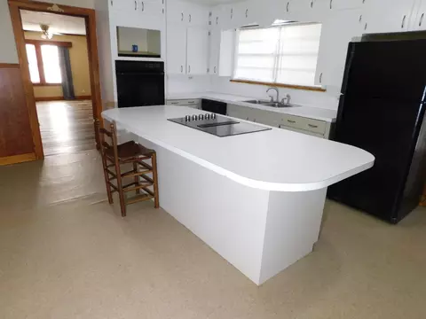 Kitchen - 405 SE 8th St, Springhill, LA 71075 photo 2 of 3
