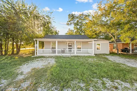 528 Elm St, Paradise, TX 76073